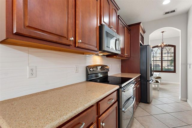 15031 HUNTCLIFF PARK WAY, Orlando, FL 32824