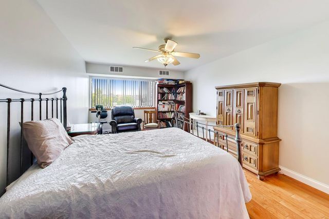 701 Forum Square 402, Glenview, IL 60025