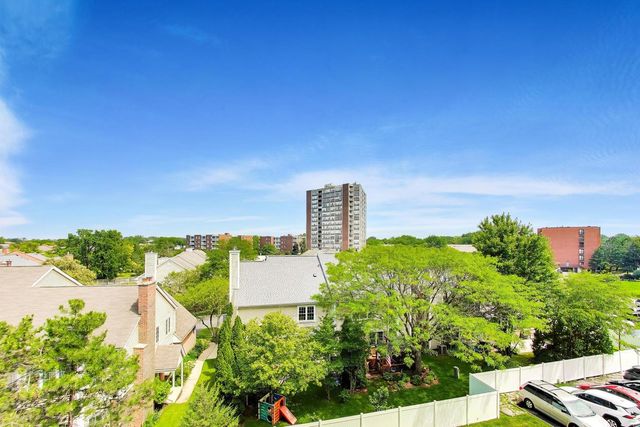 701 Forum Square 402, Glenview, IL 60025