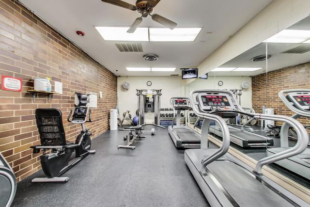701 Forum Square 402, Glenview, IL 60025