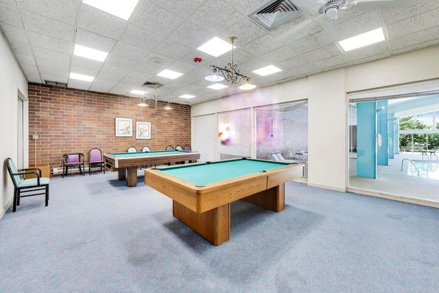 701 Forum Square 402, Glenview, IL 60025
