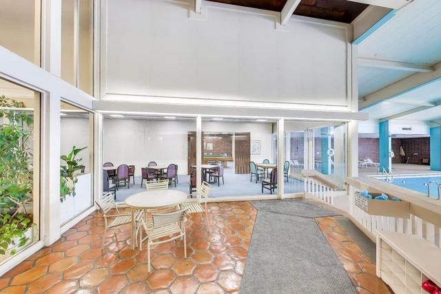 701 Forum Square 402, Glenview, IL 60025