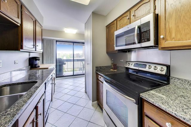 701 Forum Square 402, Glenview, IL 60025