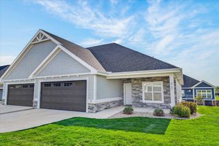 6706 Conservancy PLAZA #17, De Forest, WI 53532