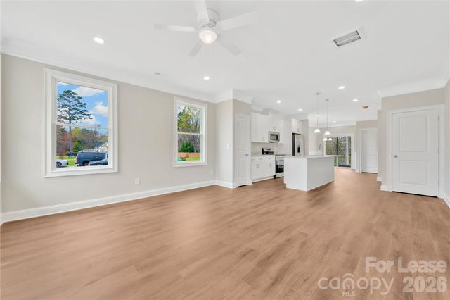 452 Dawn Circle, Charlotte, NC 28213