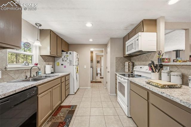 1299 Pikes Peak Drive, Florissant, CO 80816