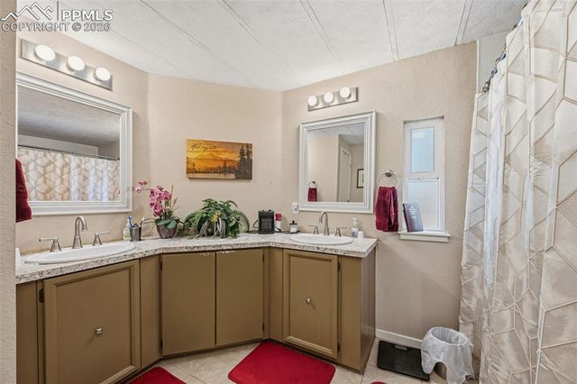 1299 Pikes Peak Drive, Florissant, CO 80816