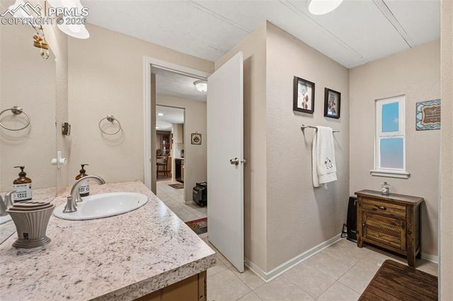 1299 Pikes Peak Drive, Florissant, CO 80816