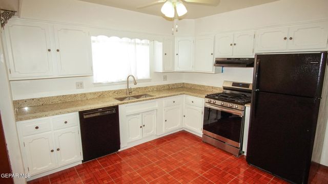 356 CORAL HILLS Road, El Paso, TX 79912