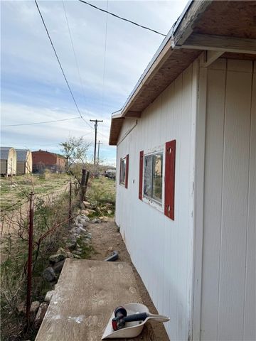 6864 W Stirrup Circle, Dolan Springs, AZ 86441