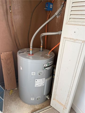 6864 W Stirrup Circle, Dolan Springs, AZ 86441