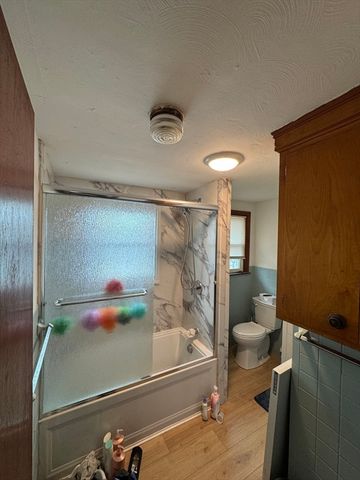 132 Commonwealth Ave, Lowell, MA 01852