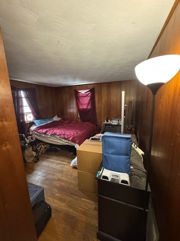 132 Commonwealth Ave, Lowell, MA 01852