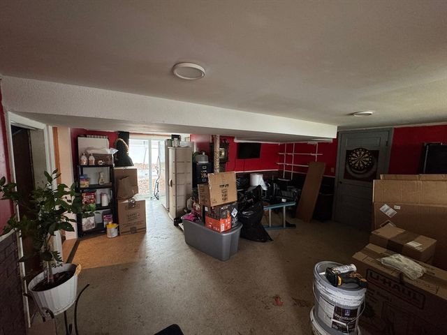 132 Commonwealth Ave, Lowell, MA 01852