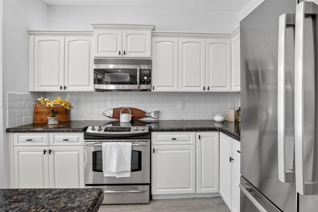1311 Croton Ct, Weston, FL 33327