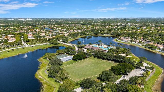 1311 Croton Ct, Weston, FL 33327