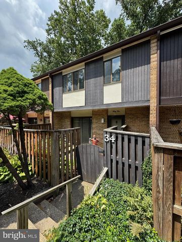 34 PINE BARK CT #34, Cockeysville, MD 21030