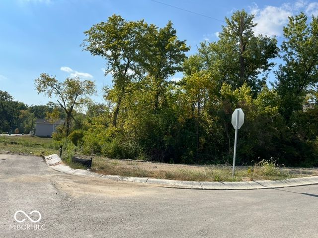 2878 Emerald Street, Indianapolis, IN 46268