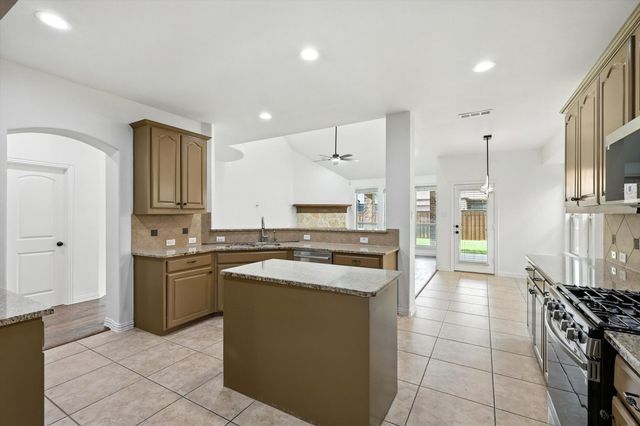 10421 Sexton Drive, Mckinney, TX 75072