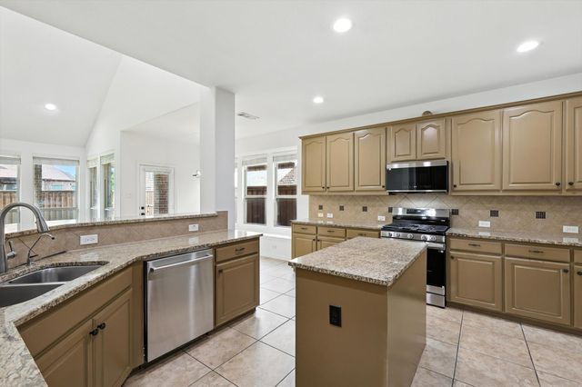 10421 Sexton Drive, Mckinney, TX 75072