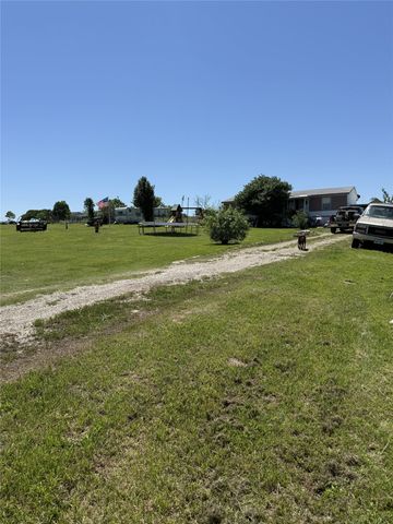 235 Hilltop Trail, New Fairview, TX 76078