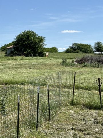 235 Hilltop Trail, New Fairview, TX 76078