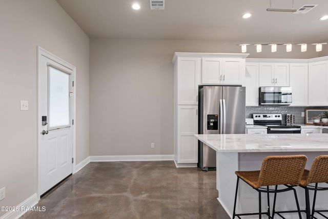 203 Firethorn Drive, Youngsville, LA 70592