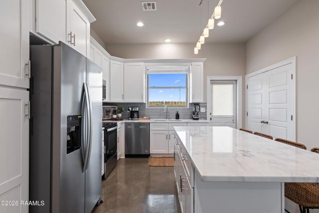 203 Firethorn Drive, Youngsville, LA 70592