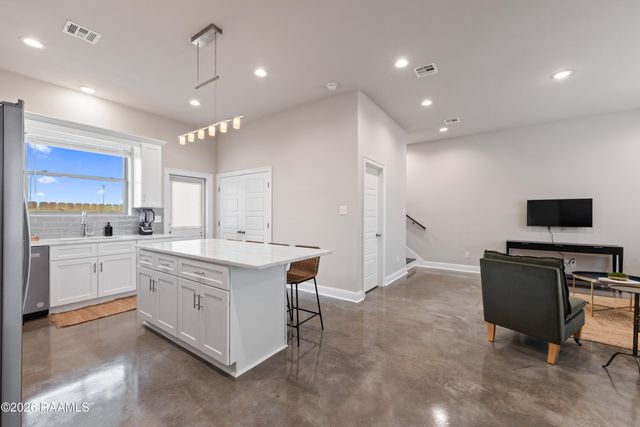 203 Firethorn Drive, Youngsville, LA 70592