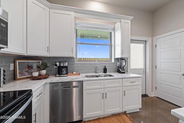 203 Firethorn Drive, Youngsville, LA 70592