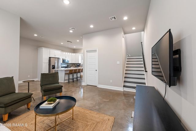 203 Firethorn Drive, Youngsville, LA 70592