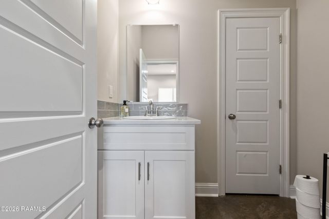 203 Firethorn Drive, Youngsville, LA 70592