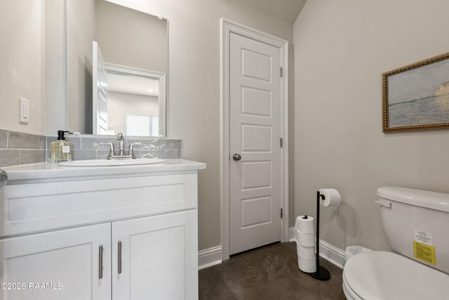 203 Firethorn Drive, Youngsville, LA 70592