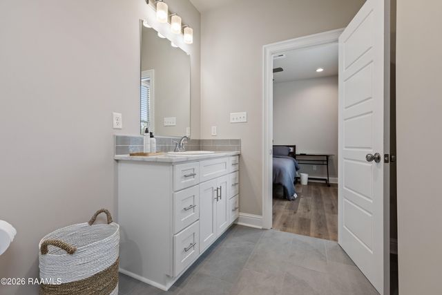 203 Firethorn Drive, Youngsville, LA 70592