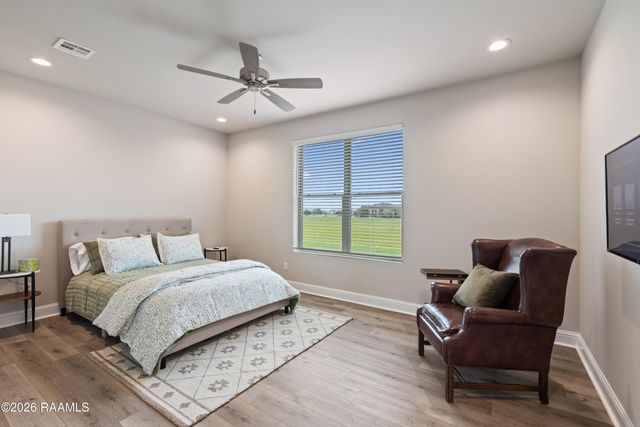 203 Firethorn Drive, Youngsville, LA 70592