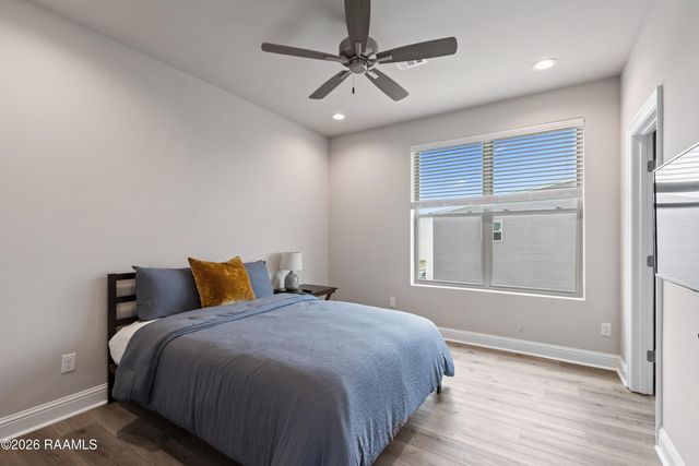 203 Firethorn Drive, Youngsville, LA 70592