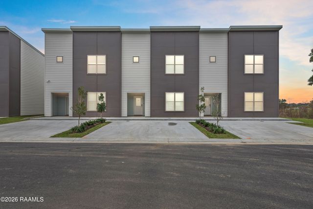 203 Firethorn Drive, Youngsville, LA 70592