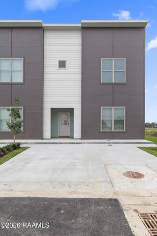 203 Firethorn Drive, Youngsville, LA 70592