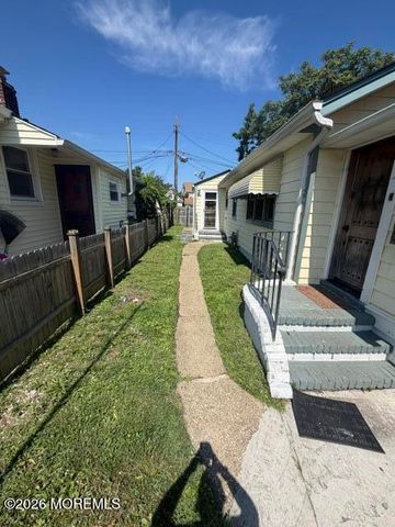 30 Seaside Place, Keansburg, NJ 07734
