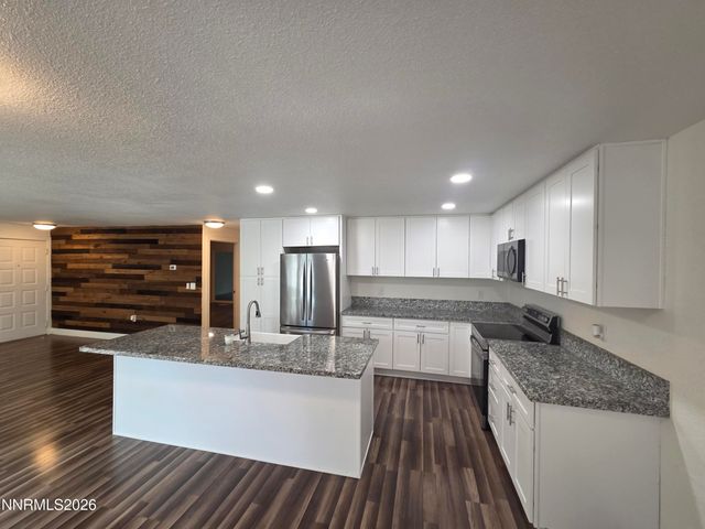 1055 Tudor Court, Reno, NV 89503