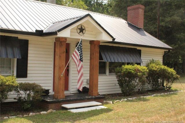 2096 HOLLY Springs Church Road, Broadway, NC 27505