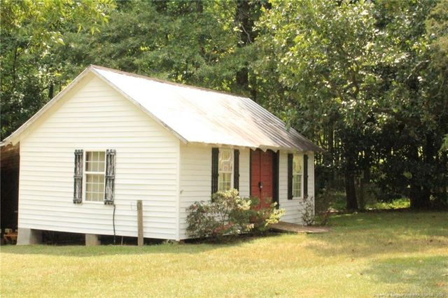 2096 HOLLY Springs Church Road, Broadway, NC 27505