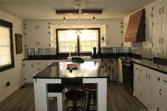 2096 HOLLY Springs Church Road, Broadway, NC 27505