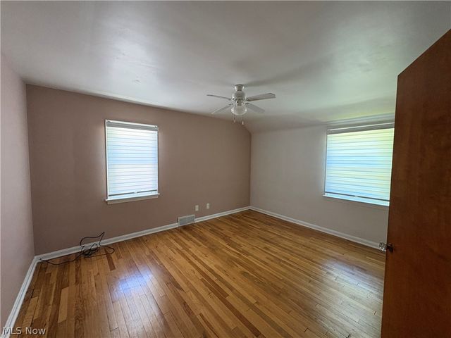 54 E 213th Street, Euclid, OH 44123
