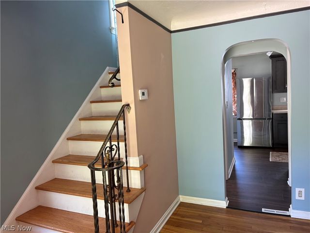 54 E 213th Street, Euclid, OH 44123