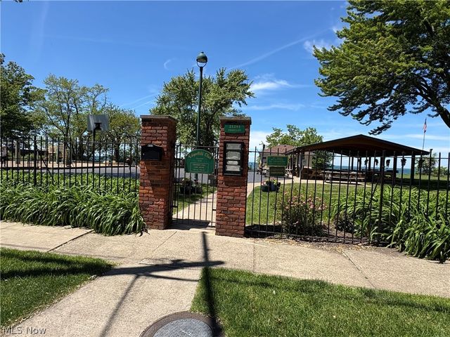54 E 213th Street, Euclid, OH 44123