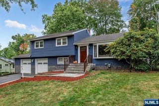 717 Orange Court, River Vale, NJ 07675