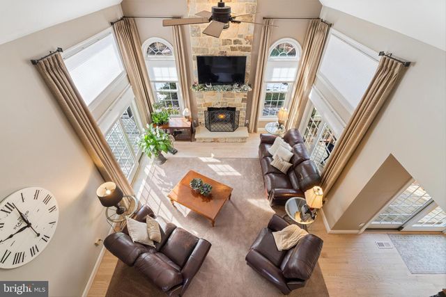 11 HEMLOCK CT, Cockeysville, MD 21030