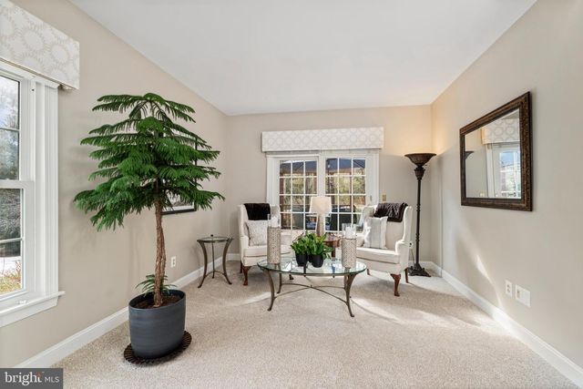 11 HEMLOCK CT, Cockeysville, MD 21030