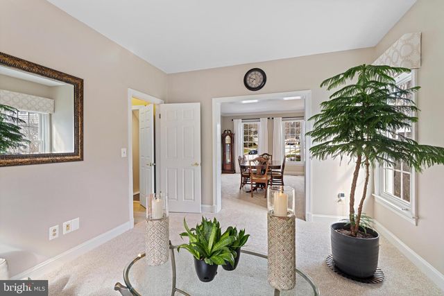 11 HEMLOCK CT, Cockeysville, MD 21030